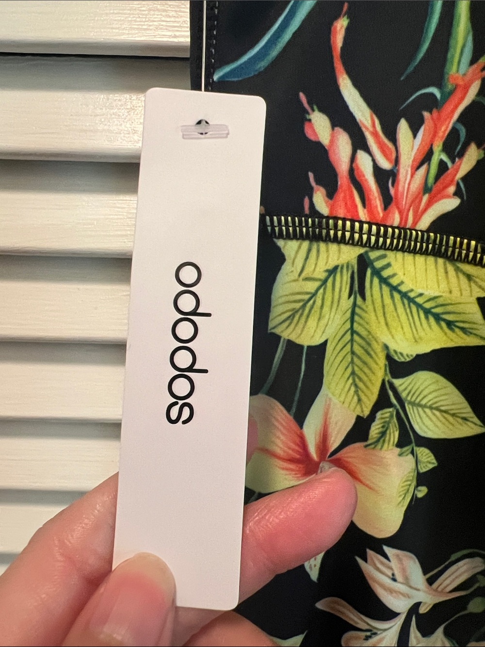 #2375**ododos Black Floral Capri Leggings - Picture 3 of 17